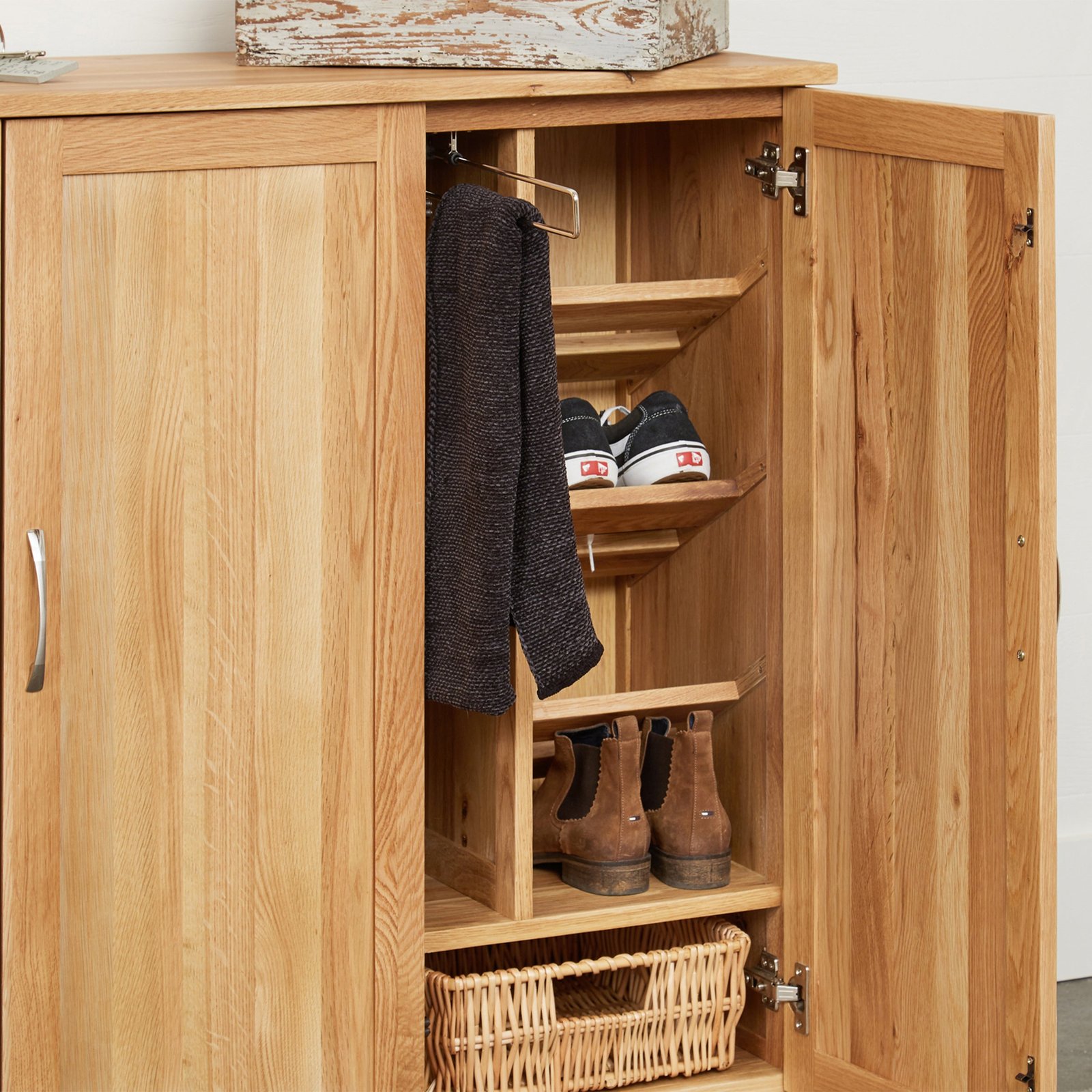 Mobel Solid Oak XL Shoe Cupboard - Image 3