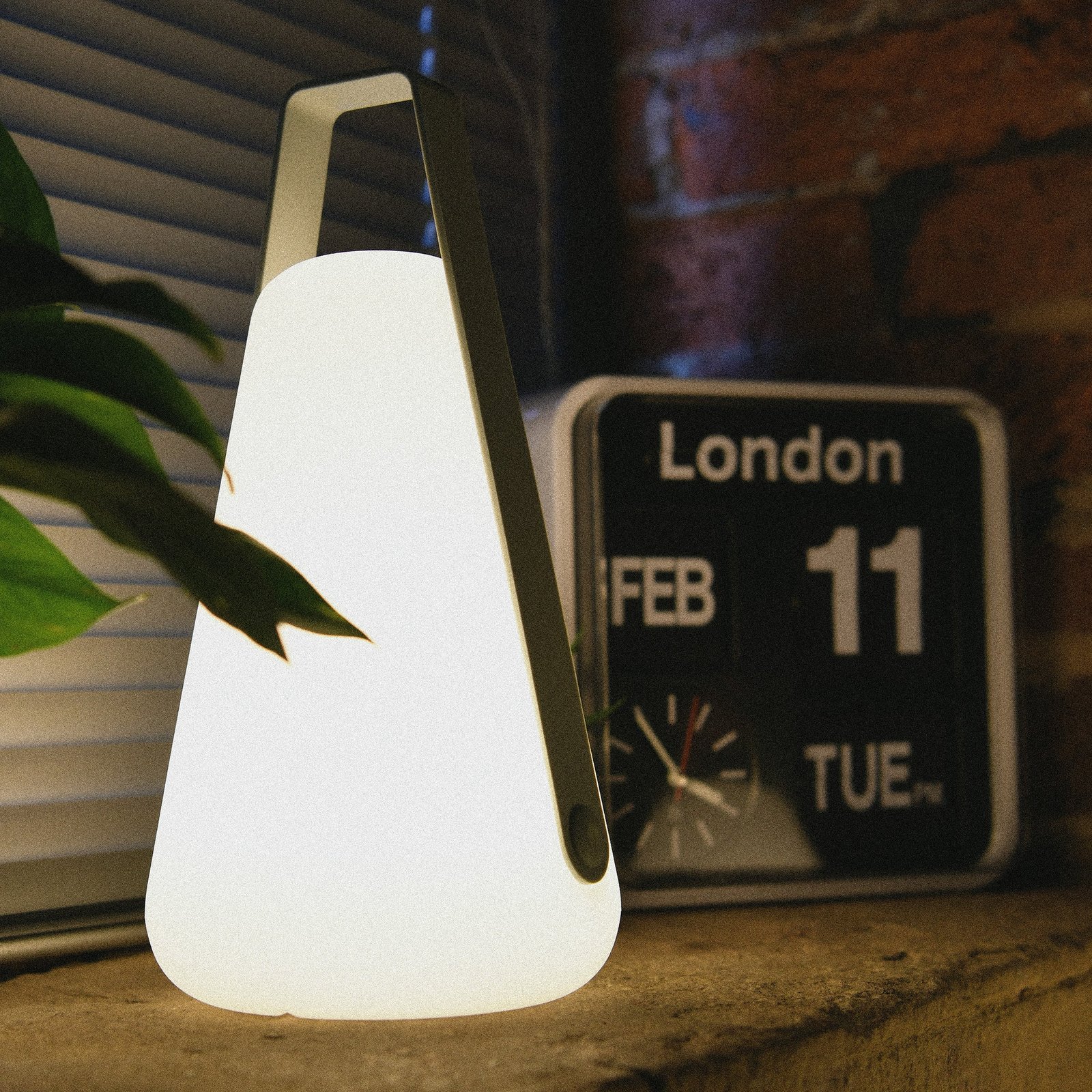 Rechargeable Lamp B Bulb - Image 2