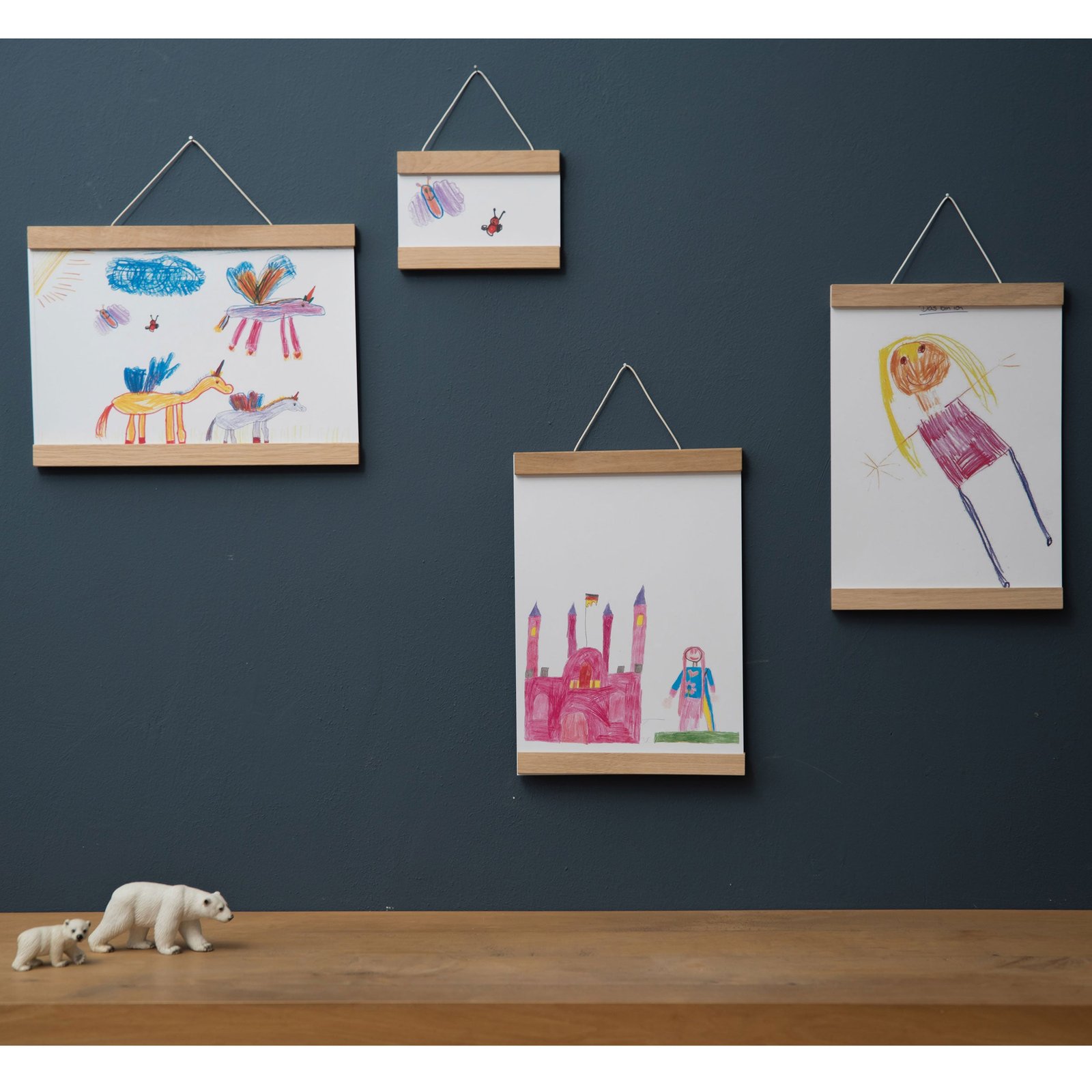 Magnetic Poster Hanger - Image 7