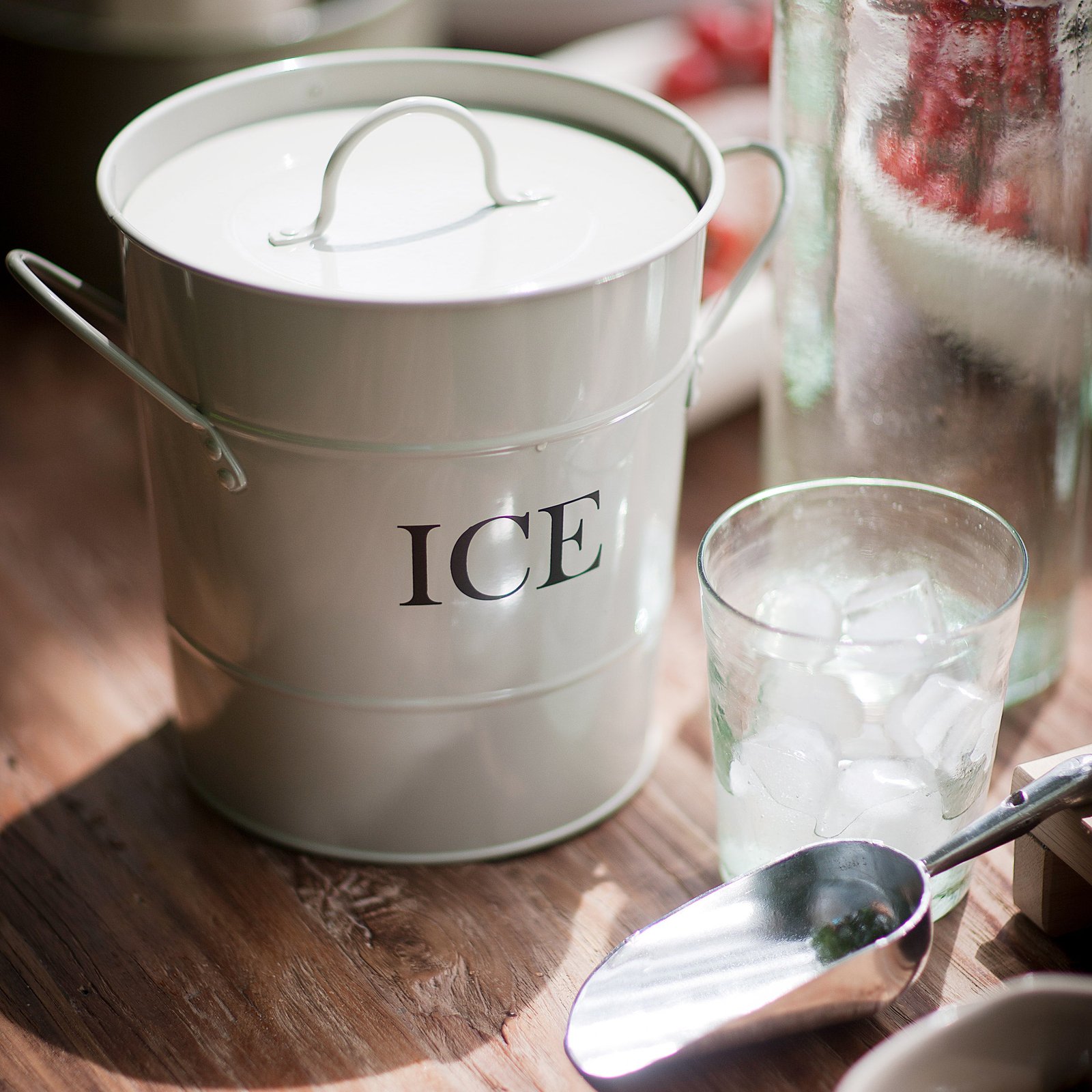Ice Bucket With Scoop - Image 2
